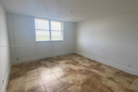 Купить кондоминиум в Норт-Майами, Флорида 2 спальни, 110.55м2, № 1958929 - фото 12