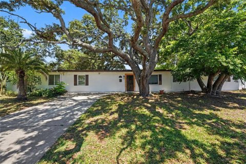 Villa ou maison à Belleair, Floride 4 chambres, 158.96 m2 № 2413833