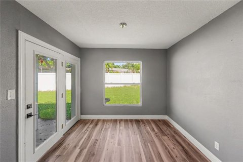 Villa ou maison à louer à Belleair, Floride: 4 chambres, 158.96 m2 № 2413833 - photo 11