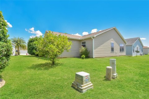 House in The Villages, Florida 3 bedrooms, 137.77 sq.m. № 1443763 - photo 14