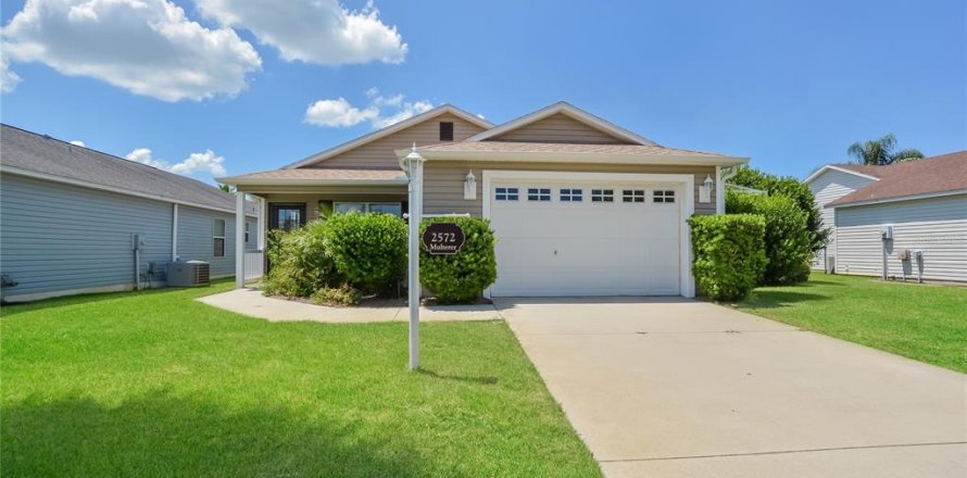 House in The Villages, Florida 3 bedrooms, 137.77 sq.m. № 1443763
