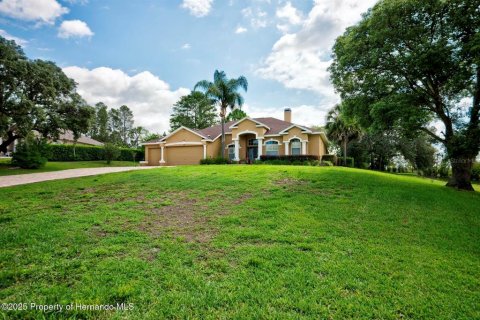 House in Weeki Wachee, Florida 4 bedrooms, 234.86 sq.m. № 1909019 - photo 7