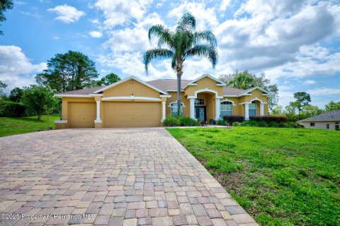 House in Weeki Wachee, Florida 4 bedrooms, 234.86 sq.m. № 1909019 - photo 19