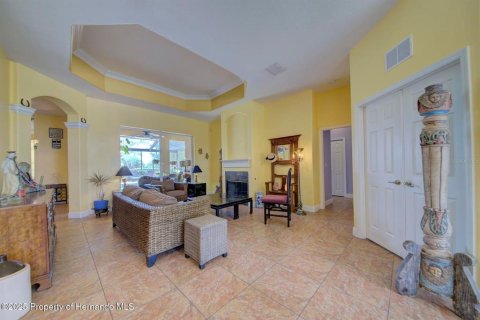 House in Weeki Wachee, Florida 4 bedrooms, 234.86 sq.m. № 1909019 - photo 13