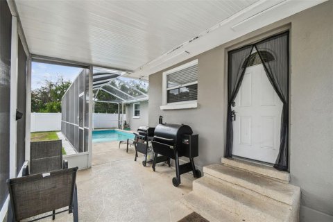 House in Tampa, Florida 5 bedrooms, 282.52 sq.m. № 1760579 - photo 21