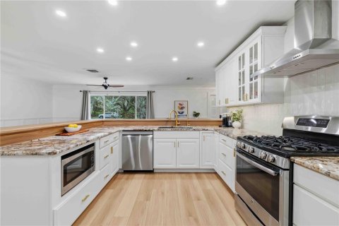 Villa ou maison à vendre à Sarasota, Floride: 5 chambres, 324.14 m2 № 2407011 - photo 17