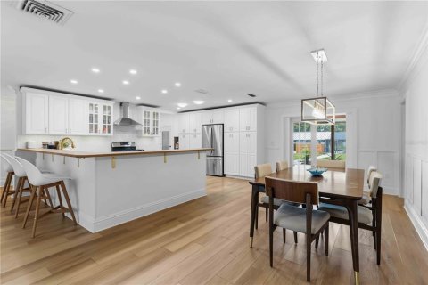 Villa ou maison à vendre à Sarasota, Floride: 5 chambres, 324.14 m2 № 2407011 - photo 13