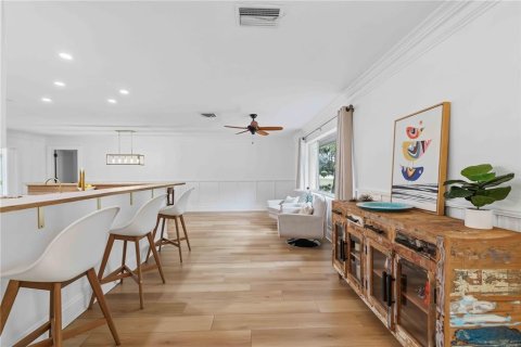 Villa ou maison à vendre à Sarasota, Floride: 5 chambres, 324.14 m2 № 2407011 - photo 10