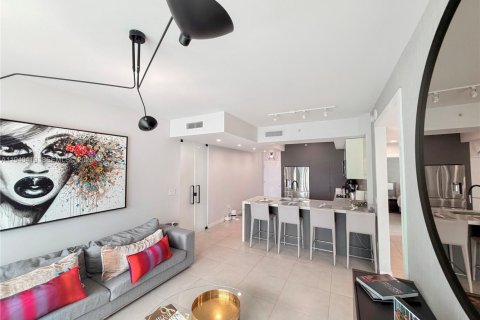 Copropriété à louer à Miami, Floride: 3 chambres, 131.83 m2 № 1998294 - photo 2