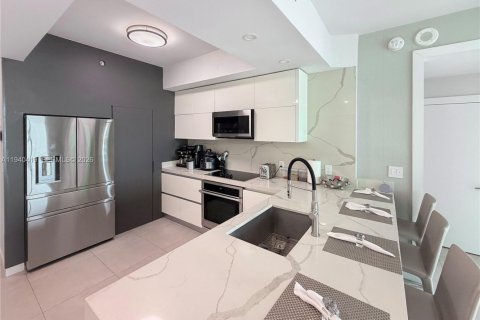 Copropriété à louer à Miami, Floride: 3 chambres, 131.83 m2 № 1998294 - photo 8