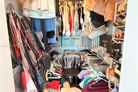 Copropriété à louer à Miami, Floride: 3 chambres, 131.83 m2 № 1998294 - photo 22