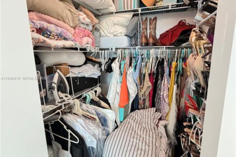 Copropriété à louer à Miami, Floride: 3 chambres, 131.83 m2 № 1998294 - photo 30