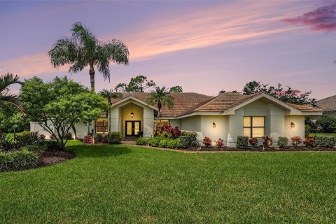House in Estero, Florida 3 bedrooms, 243.31 sq.m. № 2373601
