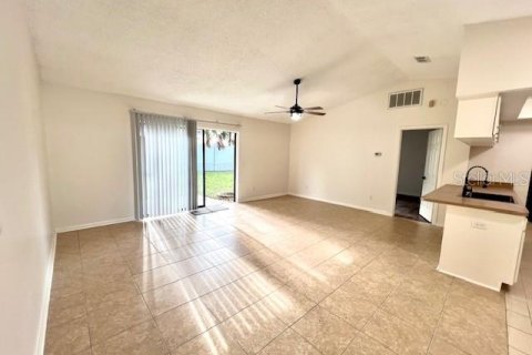 Casa en alquiler en Lutz, Florida, 3 dormitorios, 104.98 m2 № 1681403 - foto 4