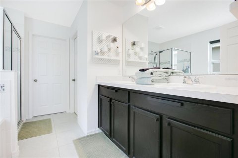 House in Davenport, Florida 4 bedrooms, 263.66 sq.m. № 1659461 - photo 13
