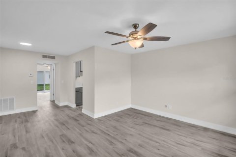 Villa ou maison à vendre à Clearwater, Floride: 1 chambre, 55.09 m2 № 2143983 - photo 3