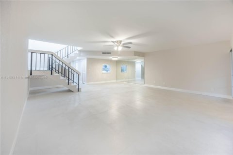 Купить таунхаус в Лодерхилл, Флорида 3 спальни, 161.65м2, № 1968731 - фото 9