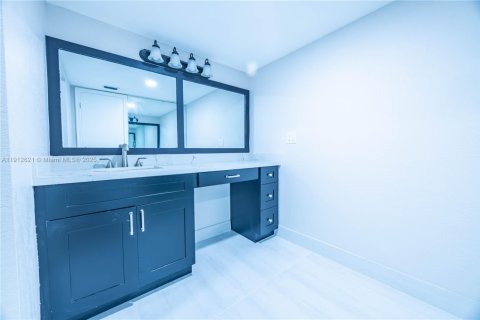 Купить таунхаус в Лодерхилл, Флорида 3 спальни, 161.65м2, № 1968731 - фото 22