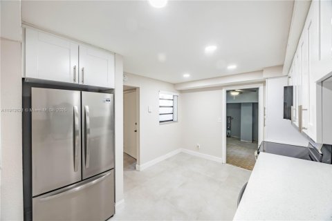 Купить таунхаус в Лодерхилл, Флорида 3 спальни, 161.65м2, № 1968731 - фото 6