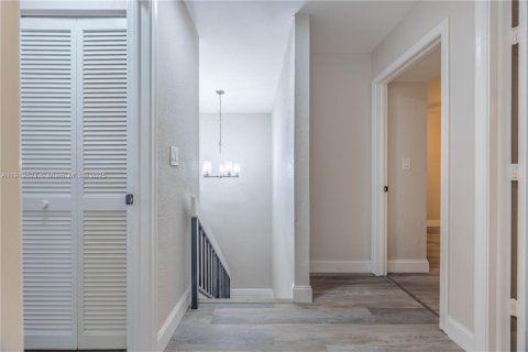 Купить таунхаус в Лодерхилл, Флорида 3 спальни, 161.65м2, № 1968731 - фото 13