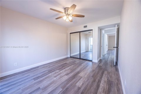 Купить таунхаус в Лодерхилл, Флорида 3 спальни, 161.65м2, № 1968731 - фото 19