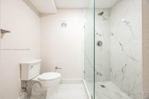 Купить таунхаус в Лодерхилл, Флорида 3 спальни, 161.65м2, № 1968731 - фото 23