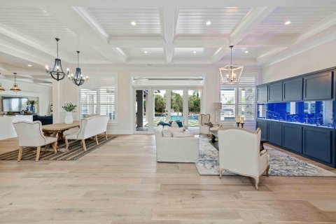 House in Jupiter, Florida 6 bedrooms, 639.82 sq.m. № 2180247 - photo 8