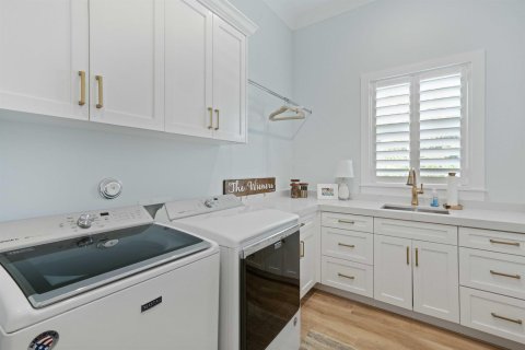 House in Jupiter, Florida 6 bedrooms, 639.82 sq.m. № 2180247 - photo 30