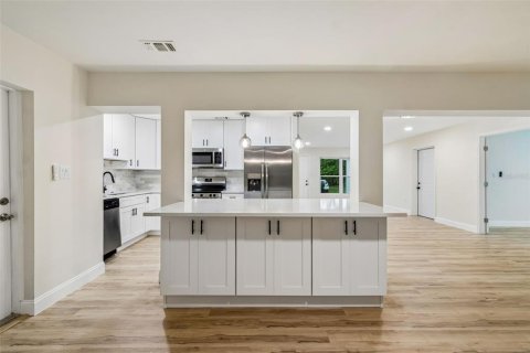 Casa en venta en Saint Petersburg, Florida, 3 dormitorios, 137.87 m2 № 2208830 - foto 20