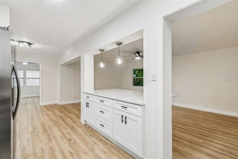 Casa en venta en Saint Petersburg, Florida, 3 dormitorios, 137.87 m2 № 2208830 - foto 17