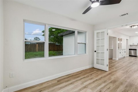 Casa en venta en Saint Petersburg, Florida, 3 dormitorios, 137.87 m2 № 2208830 - foto 29
