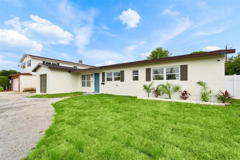 Casa en venta en Saint Petersburg, Florida, 3 dormitorios, 137.87 m2 № 2208830 - foto 4