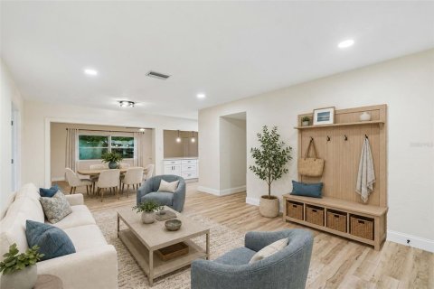 Casa en venta en Saint Petersburg, Florida, 3 dormitorios, 137.87 m2 № 2208830 - foto 7