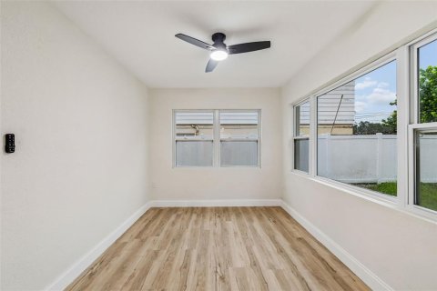 Casa en venta en Saint Petersburg, Florida, 3 dormitorios, 137.87 m2 № 2208830 - foto 27