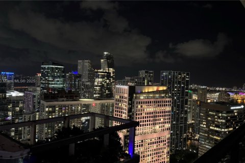 Condo in Miami, Florida, 1 bedroom № 1969310 - photo 29