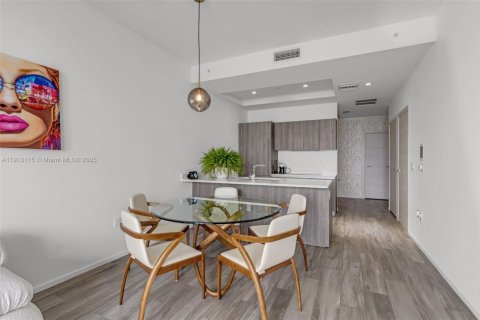 Condo in Miami, Florida, 1 bedroom № 1969310 - photo 3