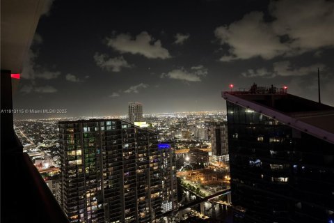 Condo in Miami, Florida, 1 bedroom № 1969310 - photo 30