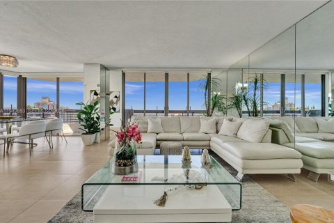 Condo in Aventura, Florida, 3 bedrooms  № 2007601 - photo 20