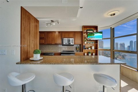 Condo in Aventura, Florida, 3 bedrooms  № 2007601 - photo 28