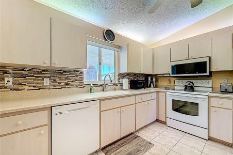 Casa en venta en Summerfield, Florida, 2 dormitorios, 121.89 m2 № 2095255 - foto 12