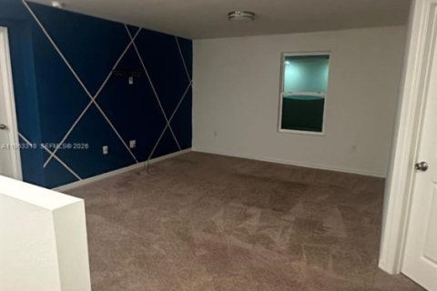 House in Davenport, Florida 4 bedrooms, 267.65 sq.m. № 2025822 - photo 13