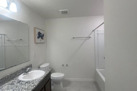 House in Davenport, Florida 4 bedrooms, 267.65 sq.m. № 2025822 - photo 22