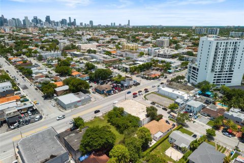 Commercial property in Miami, Florida № 1839115 - photo 10
