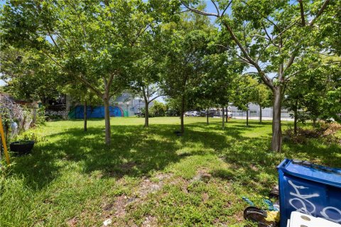 Commercial property in Miami, Florida № 1839115 - photo 3