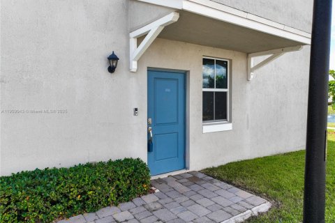 Touwnhouse à vendre à Homestead, Floride: 4 chambres, 163.23 m2 № 1969500 - photo 5