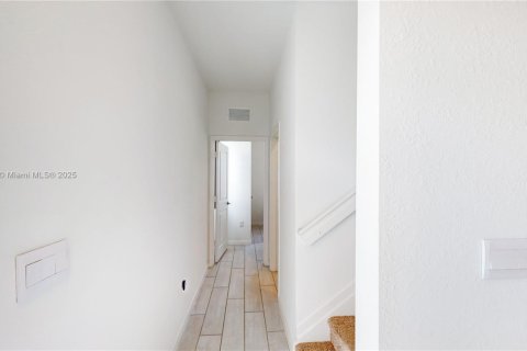 Touwnhouse à vendre à Homestead, Floride: 4 chambres, 163.23 m2 № 1969500 - photo 14