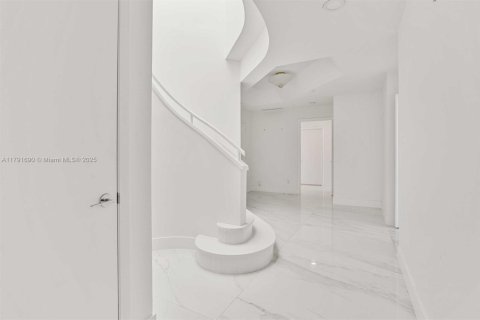 Condominio en alquiler en Aventura, Florida, 3 dormitorios, 281.49 m2 № 1739672 - foto 21
