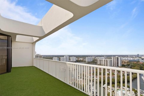 Condominio en alquiler en Aventura, Florida, 3 dormitorios, 281.49 m2 № 1739672 - foto 4