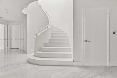 Condominio en alquiler en Aventura, Florida, 3 dormitorios, 281.49 m2 № 1739672 - foto 18