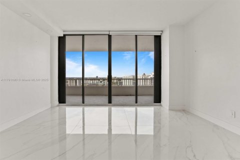Condominio en alquiler en Aventura, Florida, 3 dormitorios, 281.49 m2 № 1739672 - foto 28